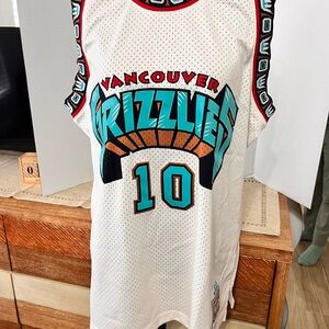 Mitchell & Ness Vancouver Grizzlies White and Teal Jersey
